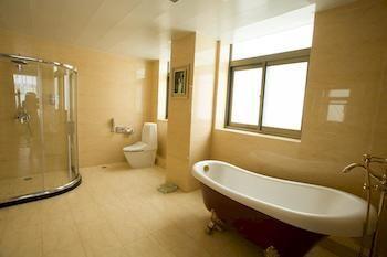 Weihai Happy Hot Spring Hotel Exterior photo